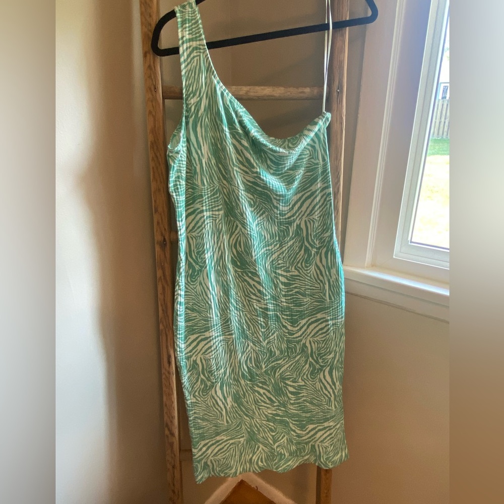 NWT woman’s tropical midi dress